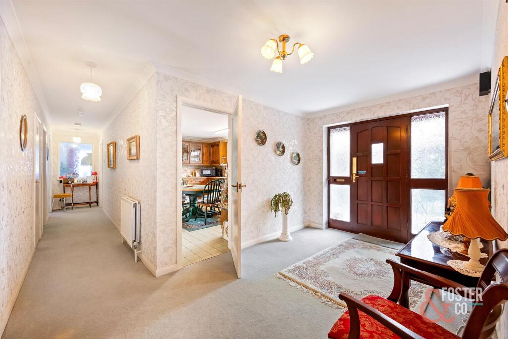 Bramlands Lane, Woodmancote. photo 4
