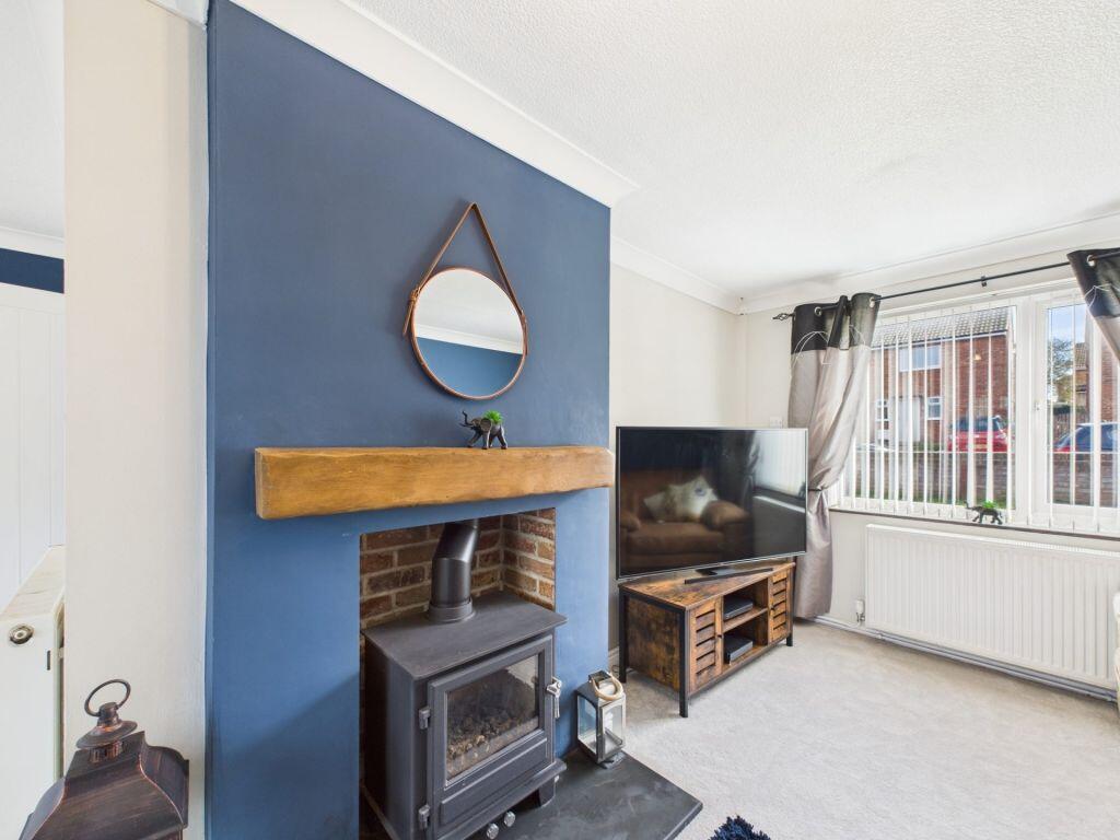 22 Lockton Road, Whitby photo 2