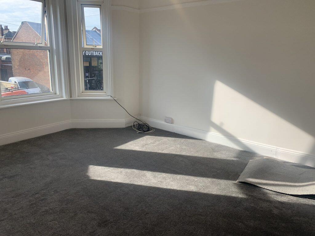 Apartment in Christchurch, Pokesdown, Bournemouth - View 4