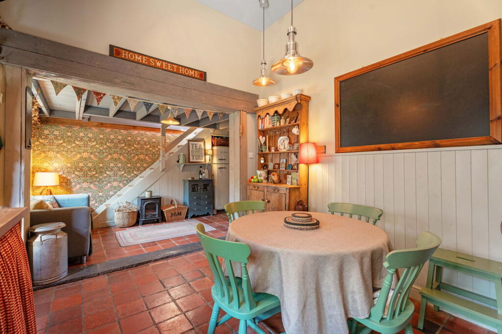 7 Park Farm Barns, Oddingley, Droitwich, Worcestershire.  WR9 7ND photo 3