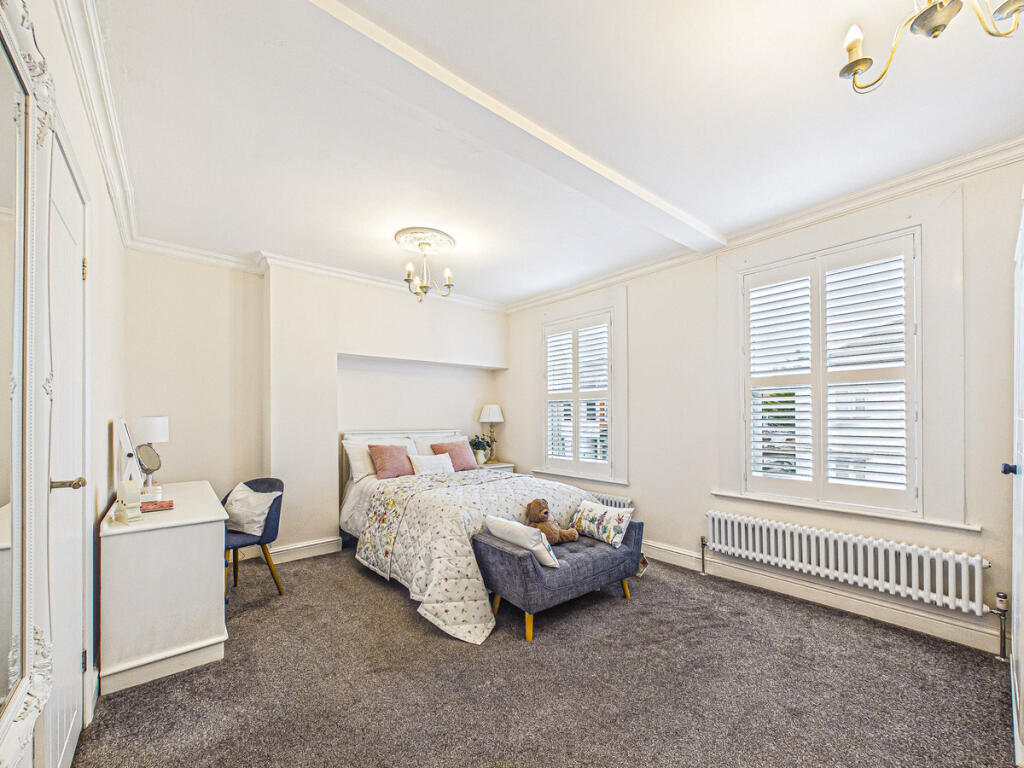 Cranleigh Drive, Leigh-on-sea, SS9 photo 4