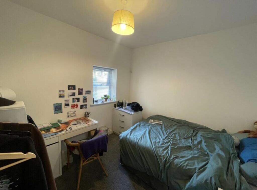6 bedroom house for rent
