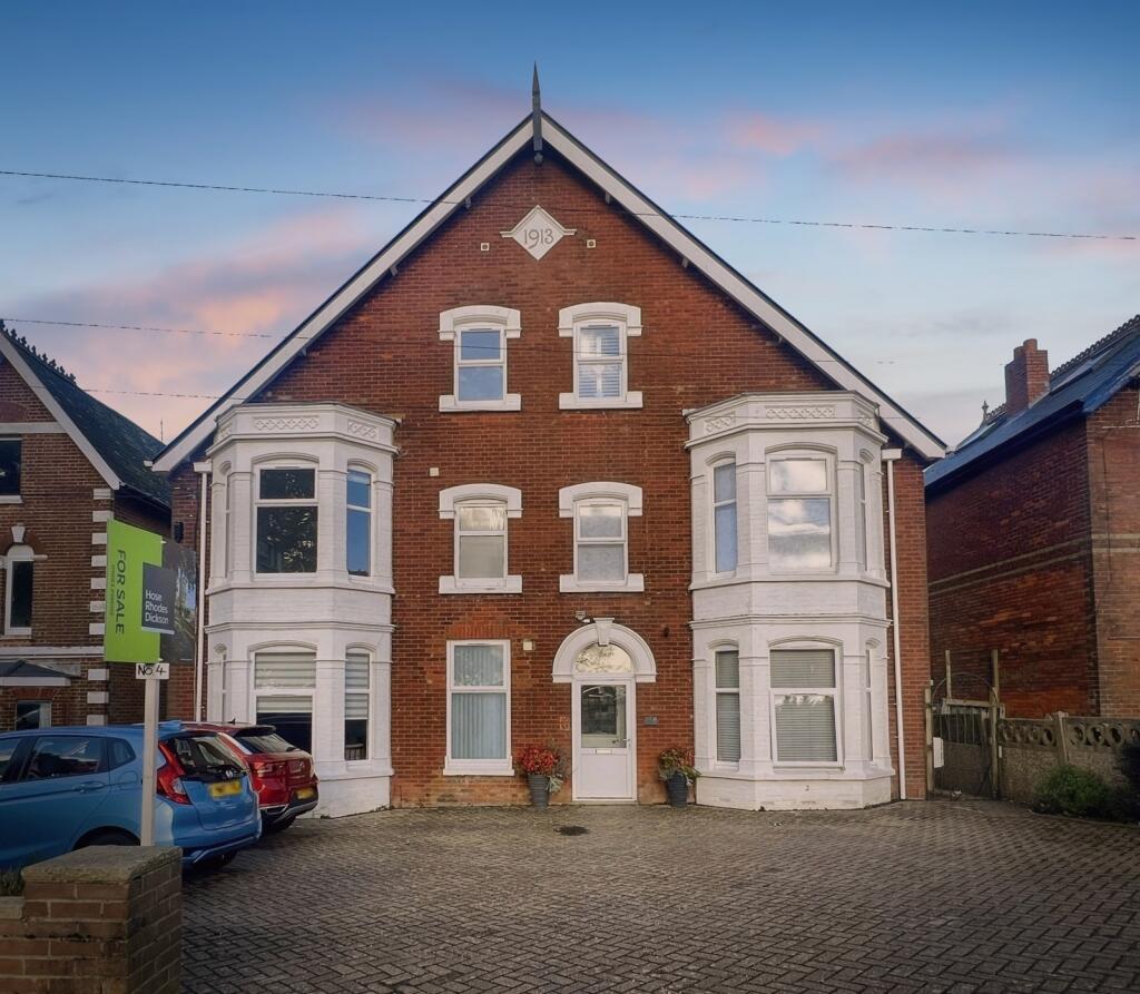 Main image of property: Victoria Grove, East Cowes, Isle of Wight