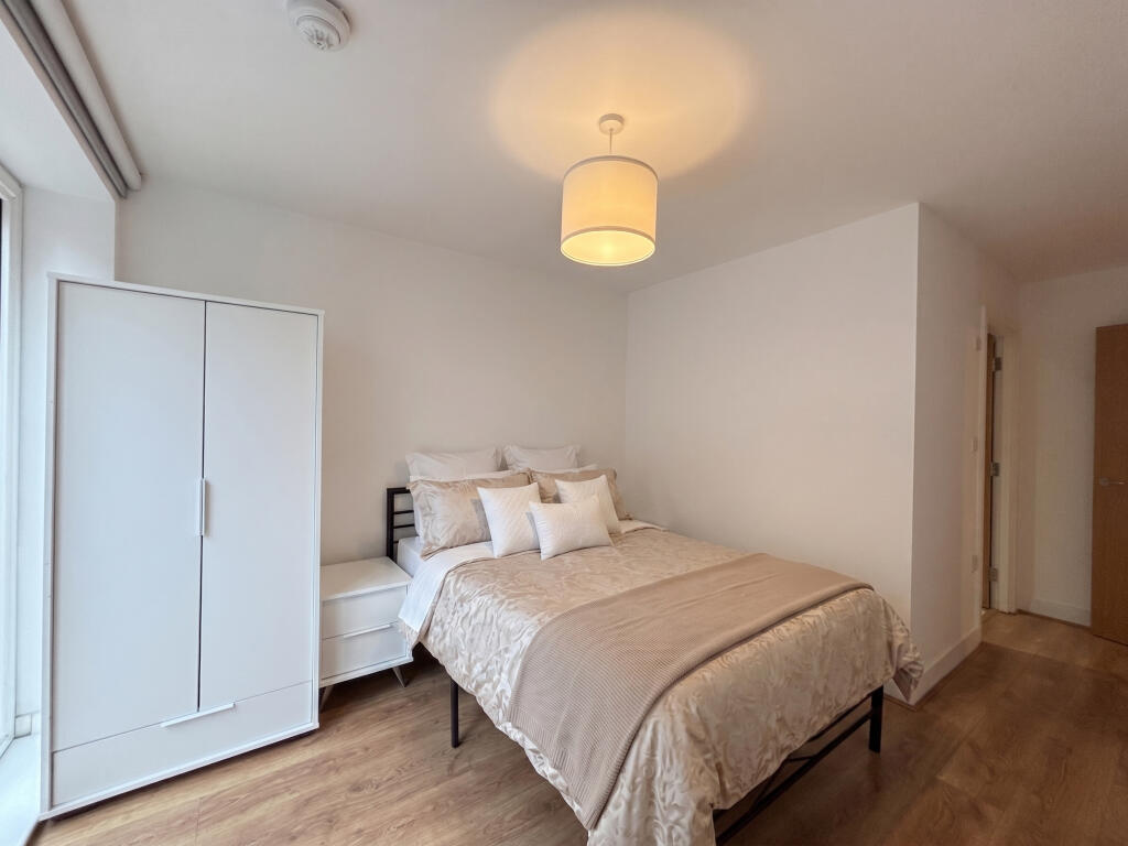 Apartment in Harrow - View 5