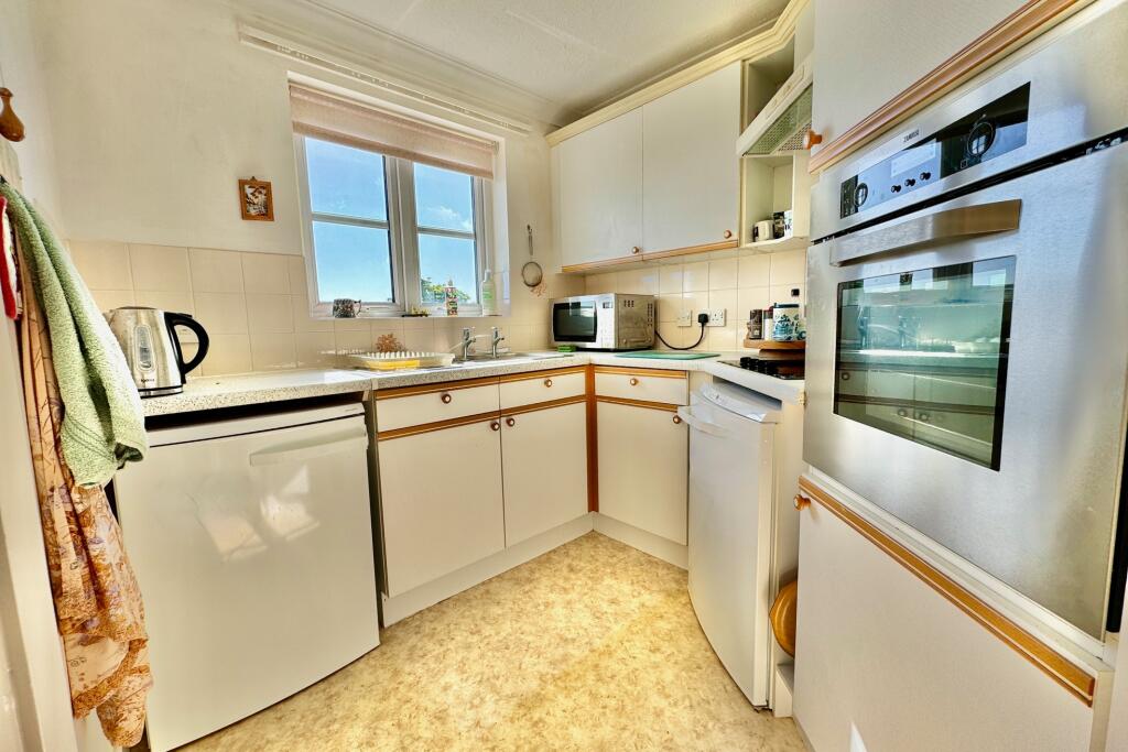 Apartment in Swanage, Dorset - View 5