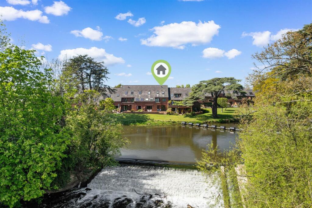 Main image of property: Avonside, Mill Lane, Stratford upon Avon