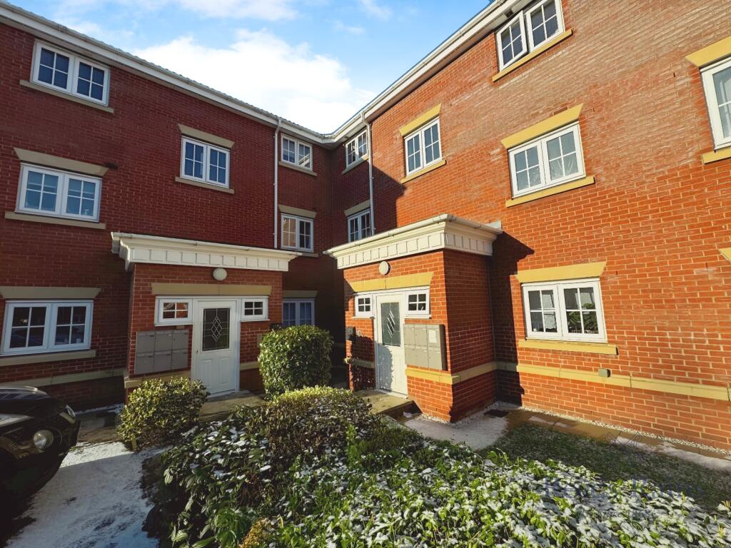 2-bed flat on Firbank, Bamber Bridge, Preston, Lancashire, PR5, £115,000