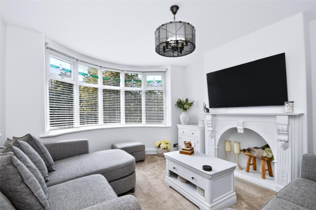 House in Oldham, Greater Manchester - View 4