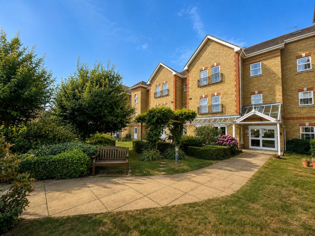 Main image of property: Draper Close, Isleworth, Hounslow, Greater London, TW7