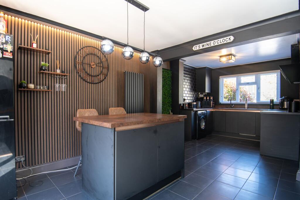 House in Wellingborough, Glenvale Park - View 3
