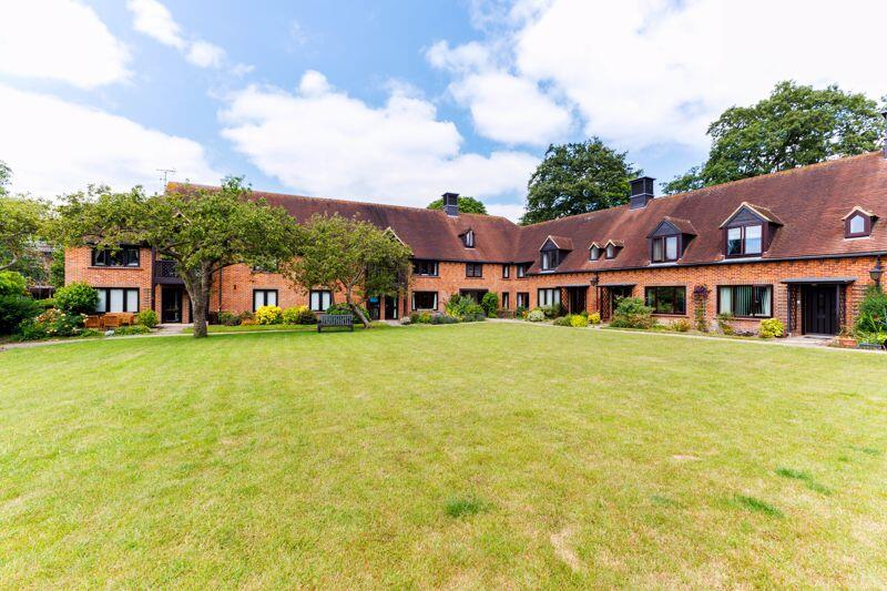 Main image of property: 15 Atwater Court, Lenham, Maidstone