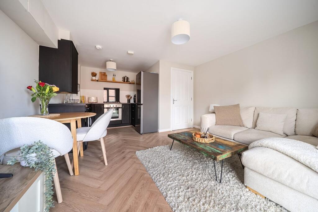 Apartment in Shefford, Central Bedfordshire - View 5