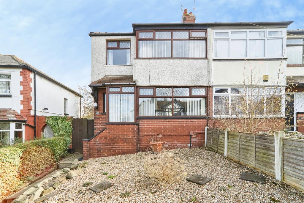 Main image of property: Stonebridge Lane, Leeds