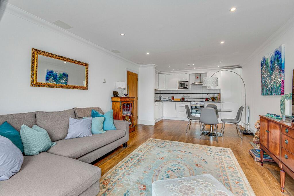Apartment in London - View 4