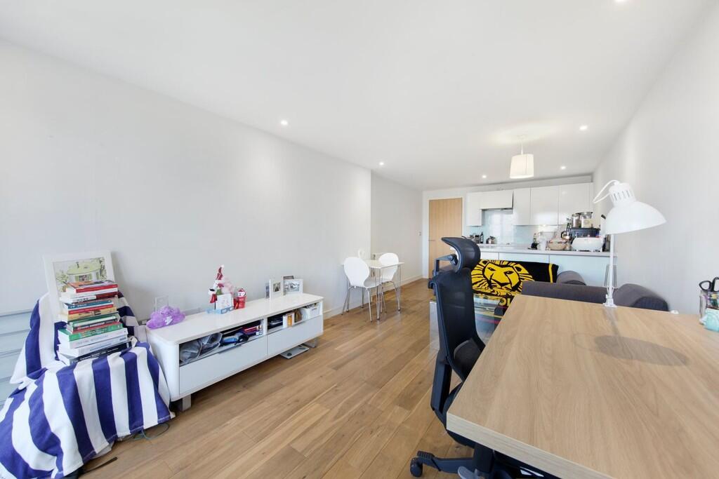 Apartment in London - View 3