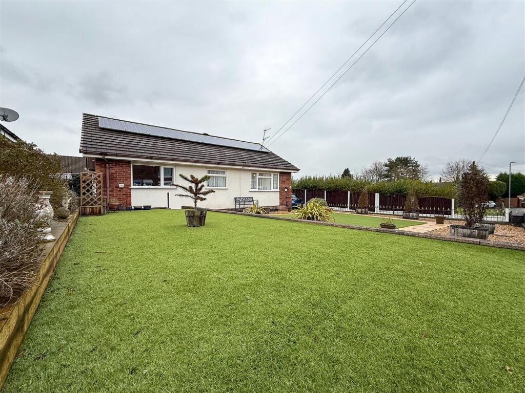 Main image of property: Newpool Terrace, Brown Lees