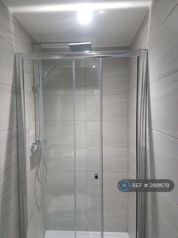 Apartment in Leeds - View 5