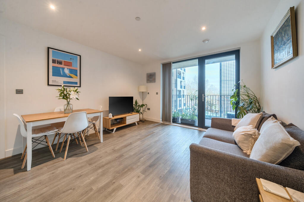 Main image of property: Chiswick High Road, Chiswick, London, W4