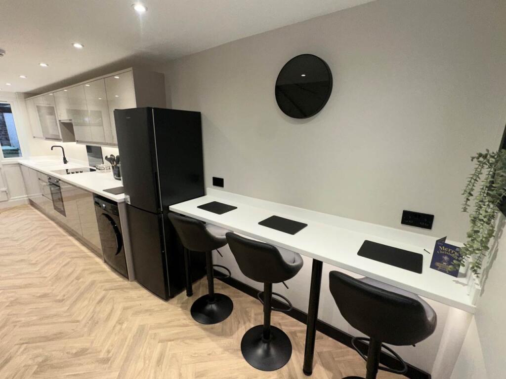 House in Leeds - View 5