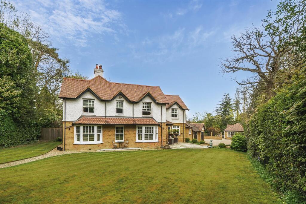 Main image of property: Wayside, Chipperfield, Kings Langley