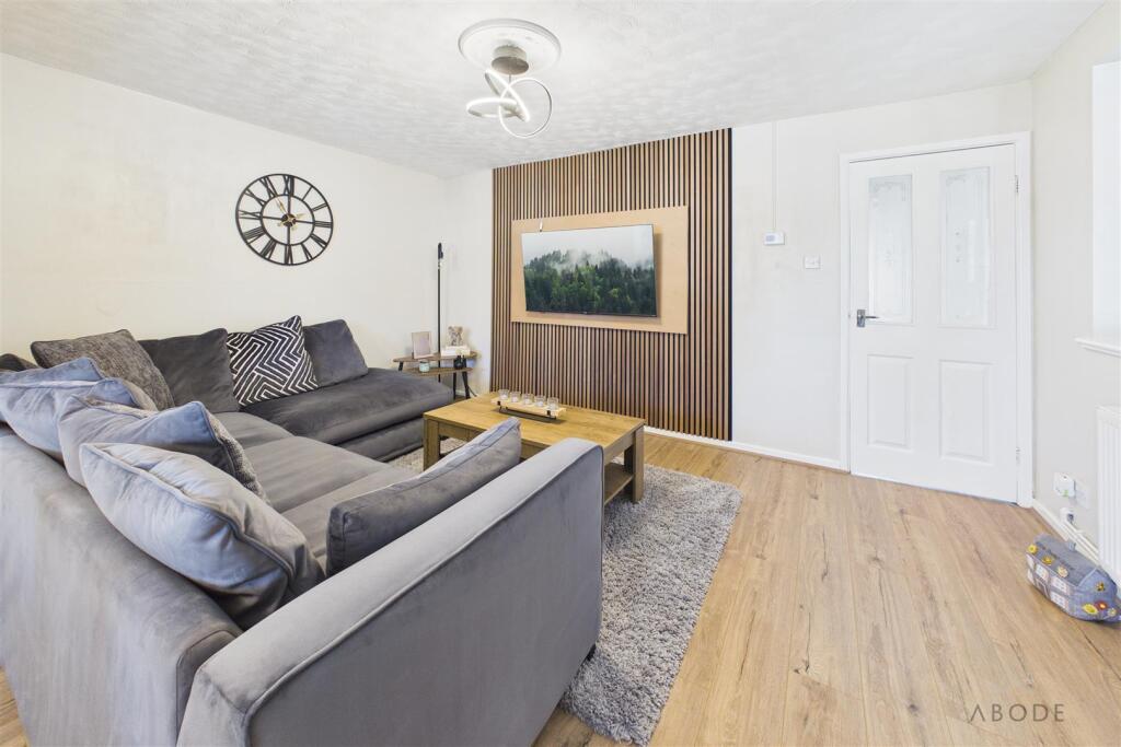 Stoneydale Close, Newhall, DE11 0UN photo 4