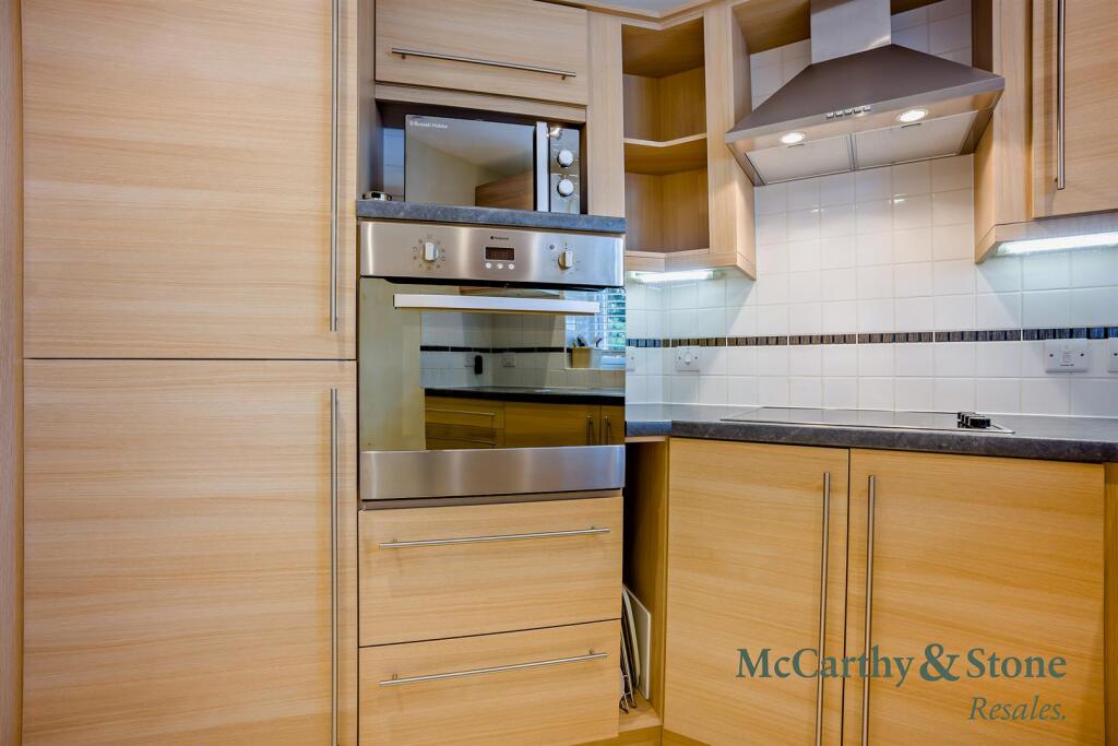 Apartment in Salisbury - View 5
