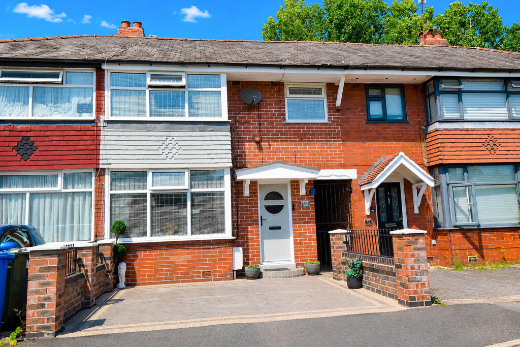 Main image of property: Amersham Close, Davyhulme, M41