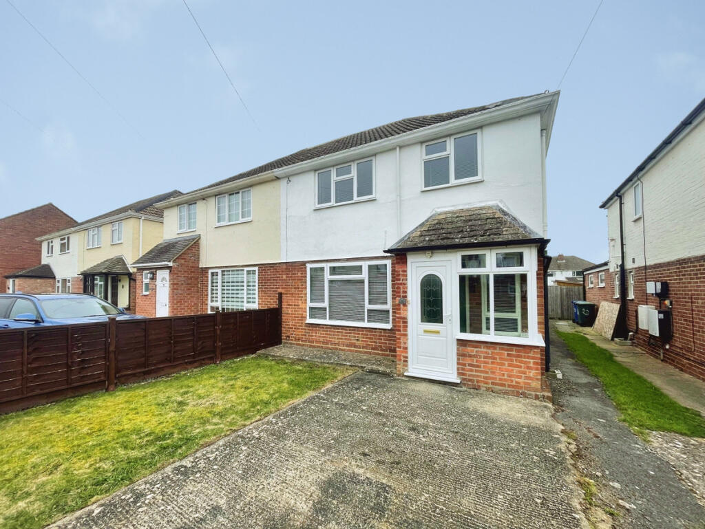 Main image of property: Laburnum Crescent, Kidlington, OX5