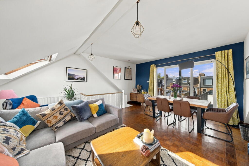 Apartment in London, Queen's Park - View 4