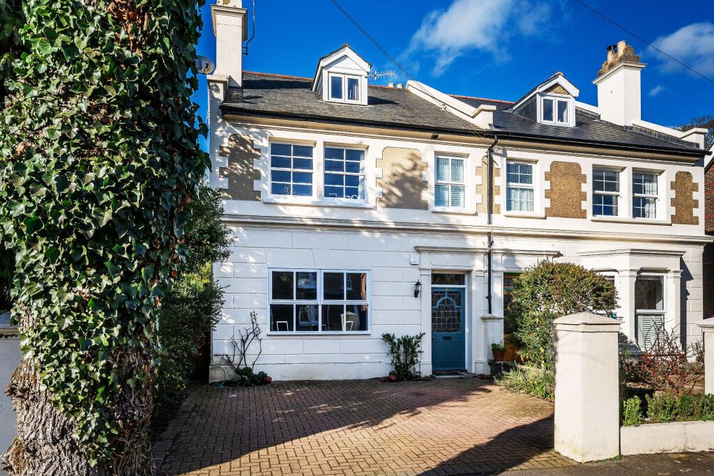 Main image of property: Stangrove Road, Edenbridge