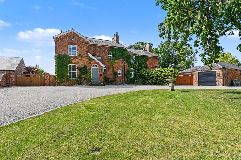 Main image of property: Middle Street, Corringham, Gainsborough