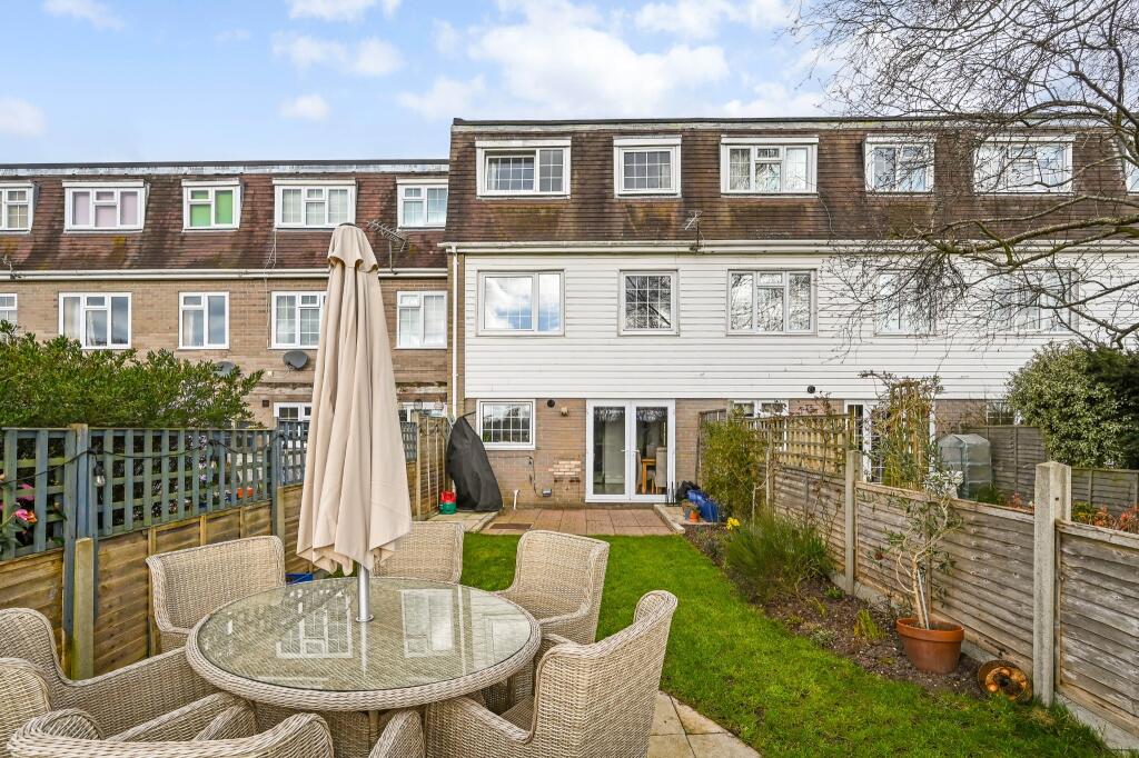 4-bed terraced on Romsey, £450,000