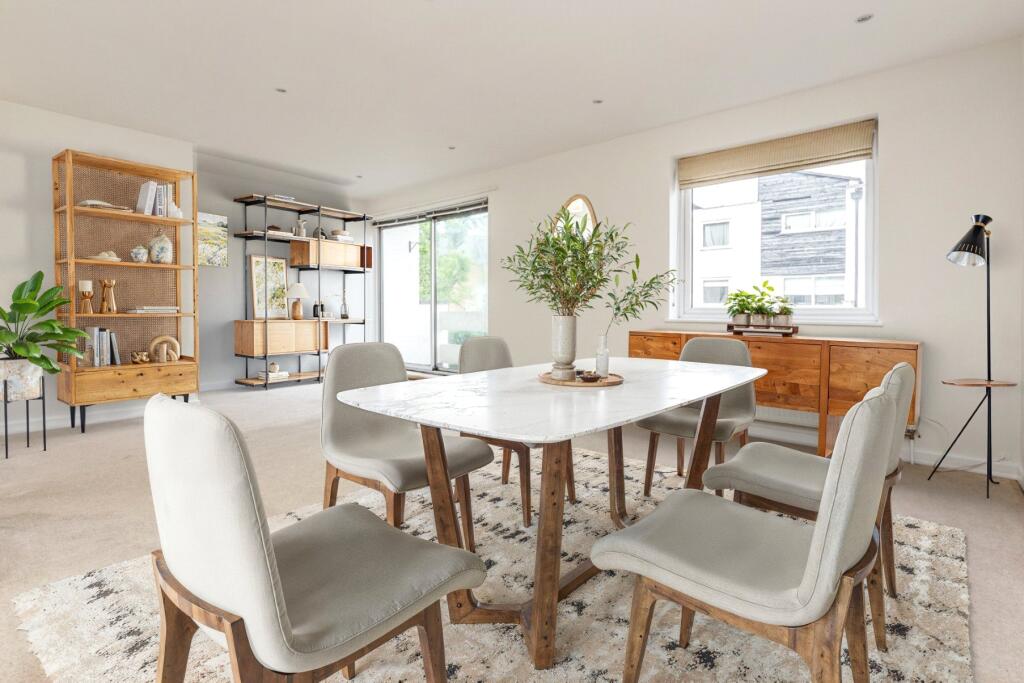Bramalea Close, Highgate, N6 photo 2