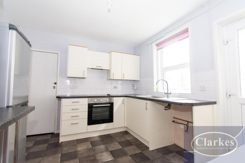 Hankinson Road, Bournemouth photo 4