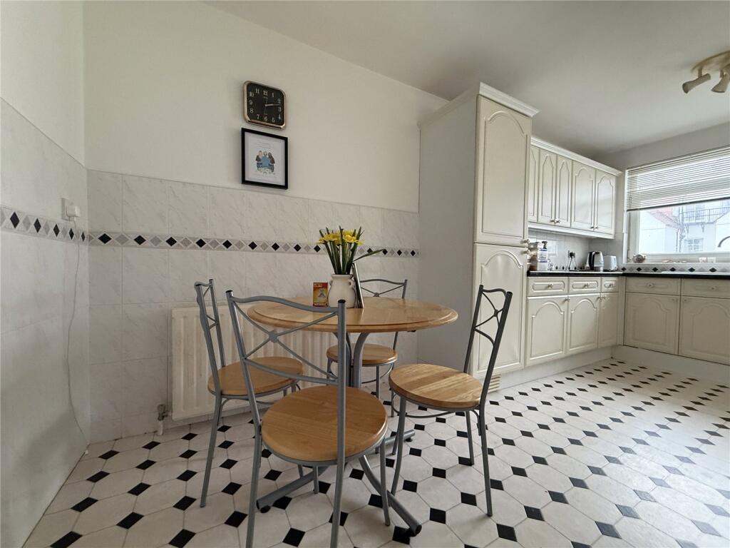 Apartment in Eastbourne, Little Chelsea, Meads - View 4