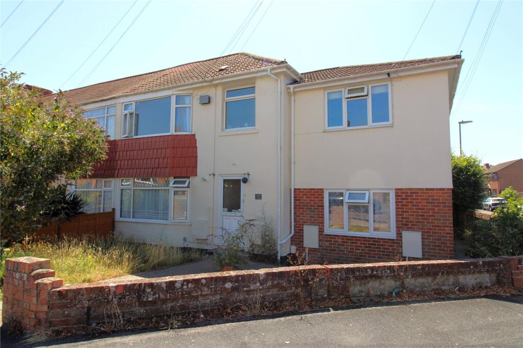 Main image of property: Westfield Avenue, Fareham, Hampshire, PO14