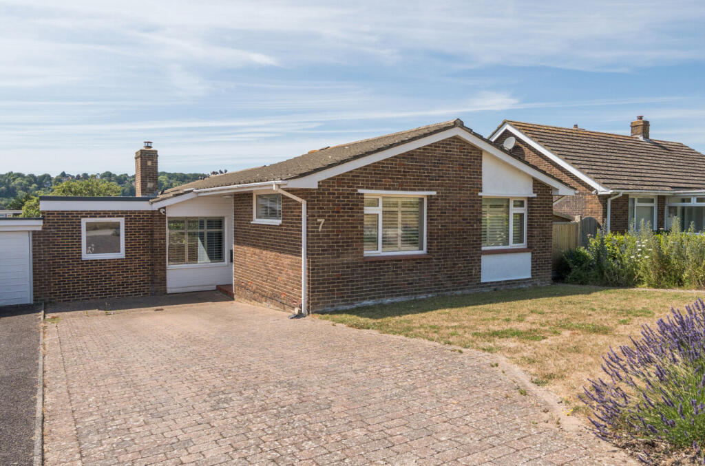 House in Worthing, West Sussex - More