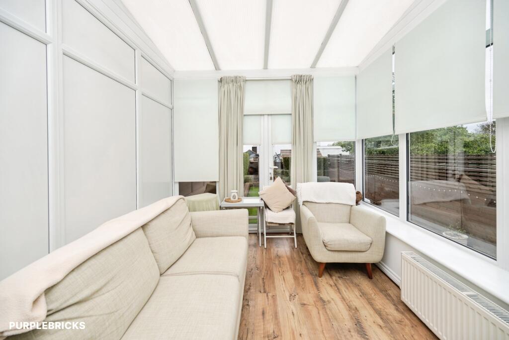 House in Dudley, Harts Hill, Woodside - More