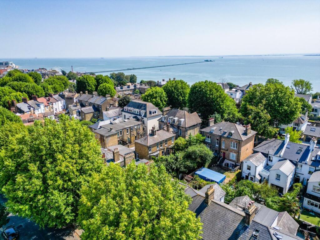 House in Southend-on-Sea, Essex - View 2