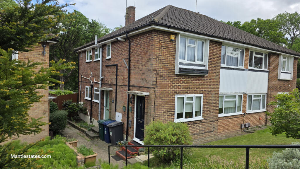 Main image of property: Vernon Crescent, East Barnet EN4