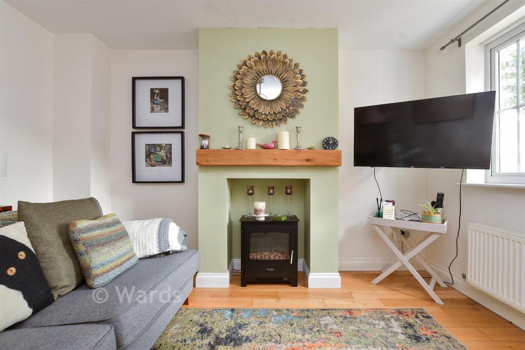 Blackthorn Road, Hersden, Canterbury, Kent photo 3