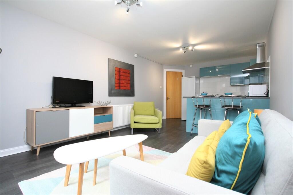 Main image of property: Modern & Stylish 2 Bed with parking, Duke St Available 27/4/2026