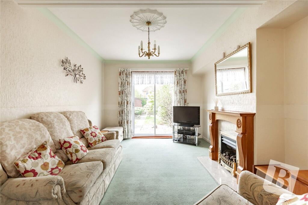 Becontree Avenue, Dagenham, RM8 photo 2