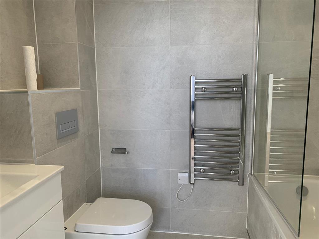 Apartment in Hemel Hempstead - View 2