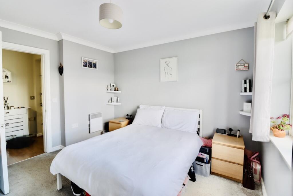 Apartment in Bradford, West Yorkshire - View 3