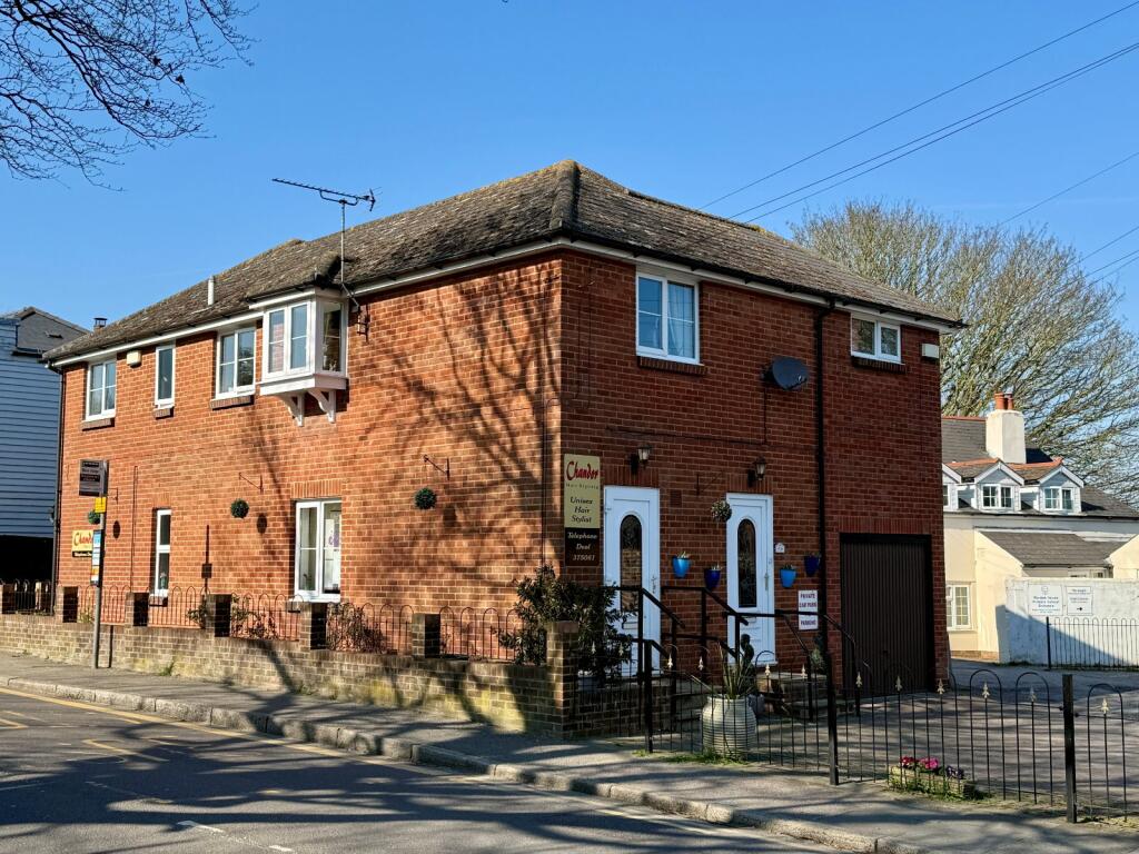 Main image of property: London Road, Deal, Kent, CT14