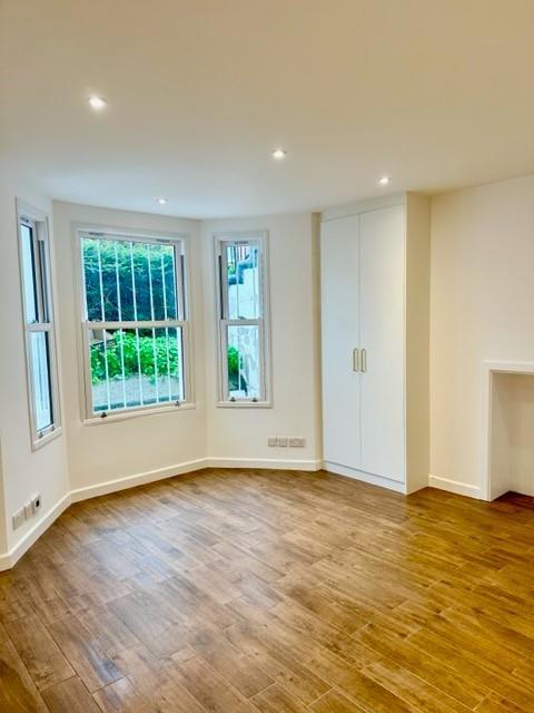Apartment in London - View 3