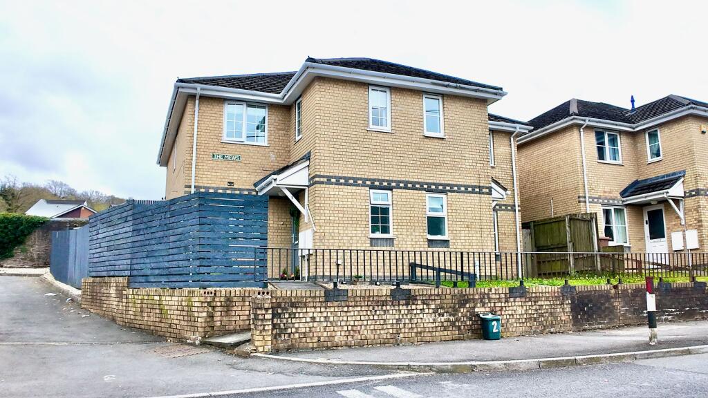 Main image of property: High Street, Newbridge, NP11