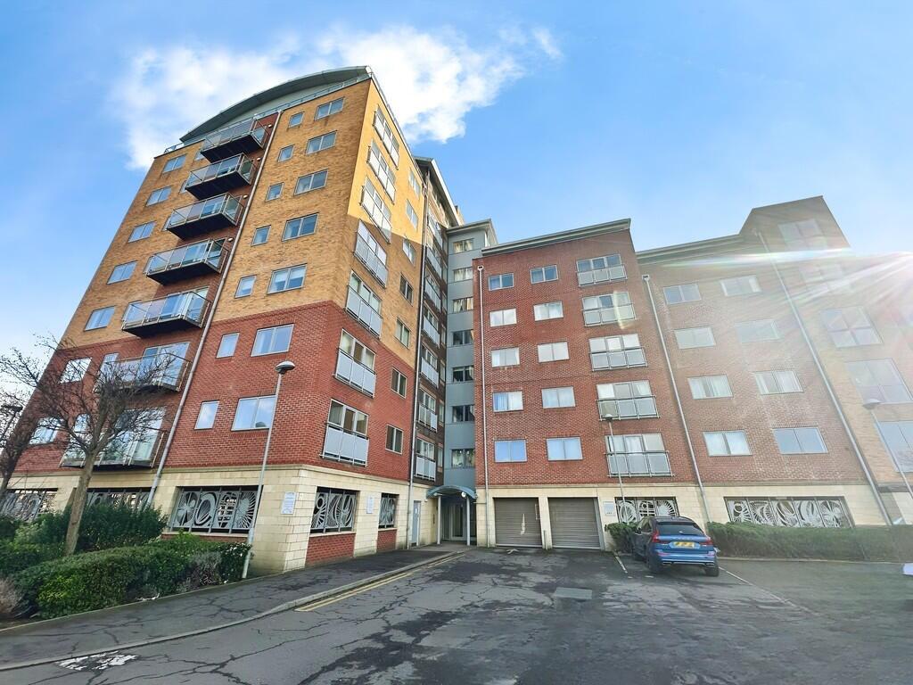 1-bed flat on Chantry Waters
Waterside Way, Wakefield, WF1 5ED, £12,000