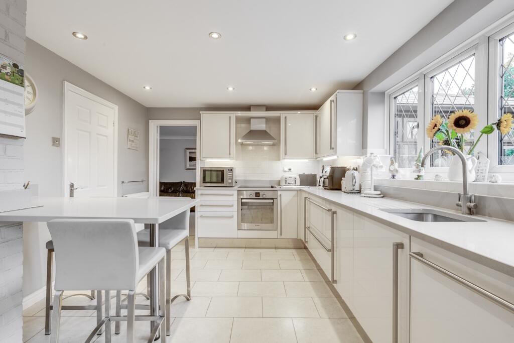 House in Welwyn Garden City, Panshanger - View 2